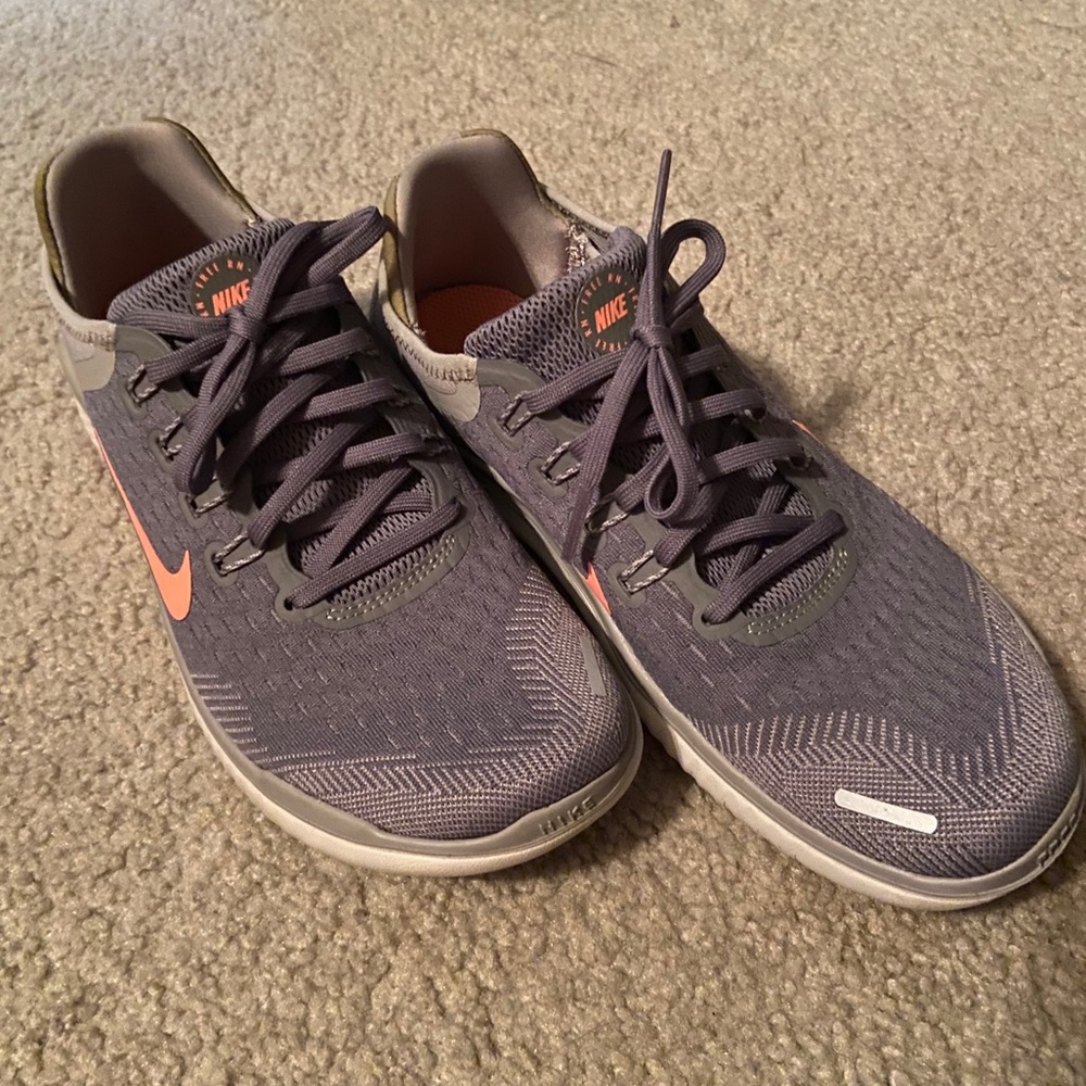 Nike Free Run Tennis Shoes